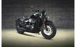 Triumph Bonneville Bobber 2018 Makin Seram dengan Warna Hitam