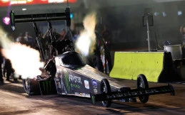 Brittany Force, Wanita Tercepat di Bumi Pecahkan Rekor 552,8 kpj