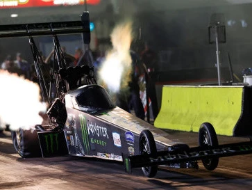 Brittany Force, Wanita Tercepat di Bumi Pecahkan Rekor 552,8 kpj