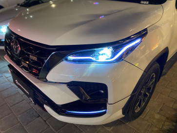 Kelebihan Lampu Mobil Jenis Bi-LED Projector, Bisa Diatur Melalui Smartphone