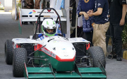 Pelajar Surabaya Bikin Mobil Formula, Siap Balap ke Jepang