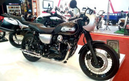 Kawasaki W800 Cafe, Motor Klasik dengan Tampilan Modern