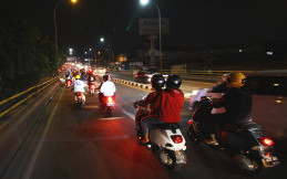 Nih, Tips Mudik Pakai Motor Vespa