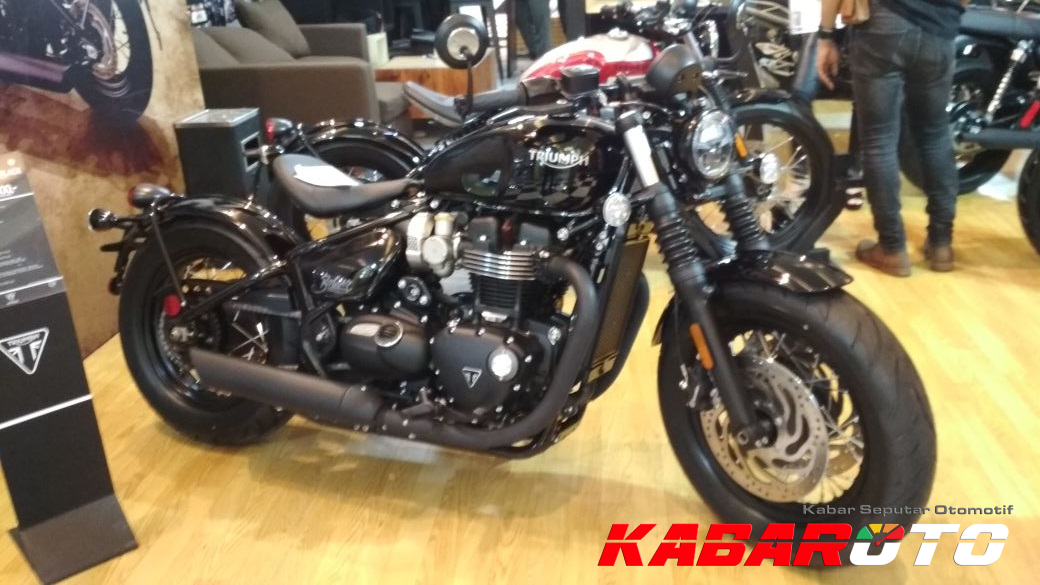 Triumph Hadirkan Bonneville Bobber Black dan Street Triple RS di IIMS 2018