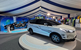 Toyota Pamer Kendaraan Ramah Lingkungan di Jakarta, Menuju Netralitas Karbon
