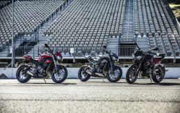 Triumph Street Triple 2017 Resmi Meluncur