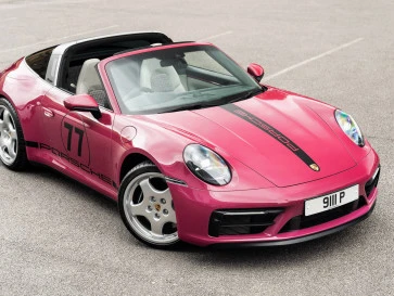 Porsche 911 Targa 4 GTS Rubystone Tampil Kalcer
