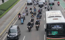 Buru-buru Bukan Alasan 'Rusuh' Berkendara di Jalan, Ini Solusinya