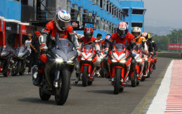 Ratusan Bikers Ikuti Indonesia CBR Race Day di Sentul