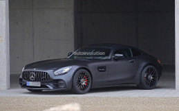 Tampilan Jahat Mercedes-AMG GT C Edition 50