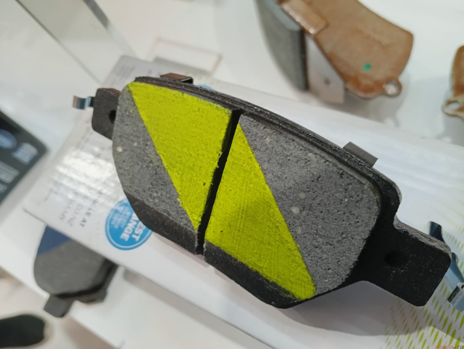 Kelebihan Kampas Rem Ceramic, Ini Penjelasannya