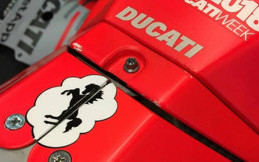 Tim MotoGP Ducati Pajang Logo Ferrari di Motornya, Ada Apa?