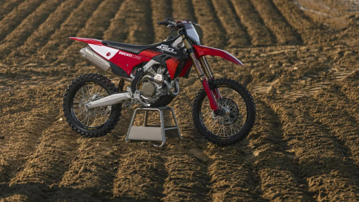 Ducati Desmo450 MX Factory, Lebih Bertenaga dan Ringan 