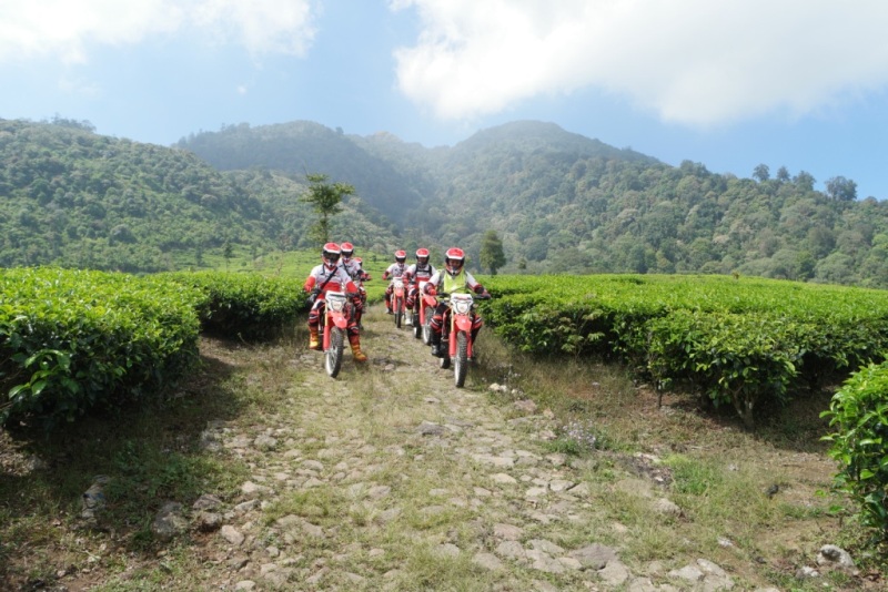 Ribuan Bikers Pecinta Adventure Trabasan Serentak di 25 Wilayah 