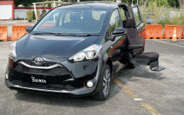 Video Review Toyota Sienta Welcab