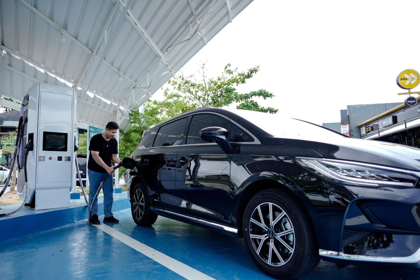 Fasilitas Ultra Fast Charging Jadi Primadona, Transaksi SPKLU PLN Pecah Rekor di Lebaran 2026