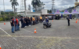 Pemula,Ikuti Cara Ini Agar Tak Gugup Berkendara Sepeda Motor