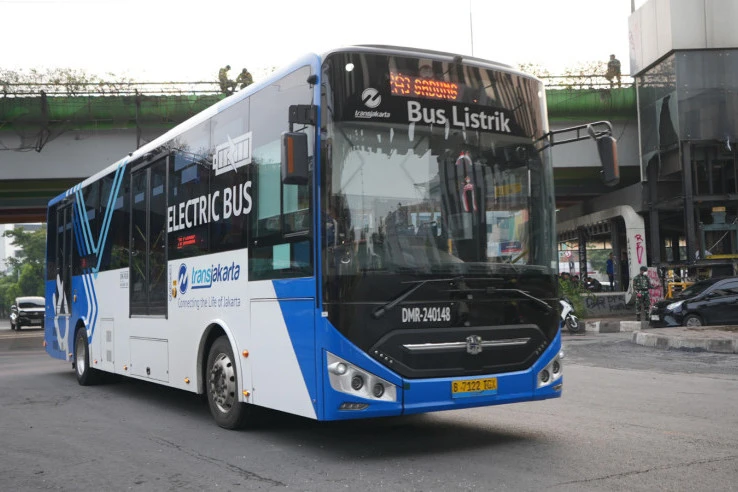Transjakarta Targetkan 96% Kontrak Operator Eksisting Beralih ke Bus Listrik di 2030