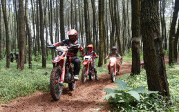 85 Bikers Jajal Ketangguhan Honda CRF di Ciwidey