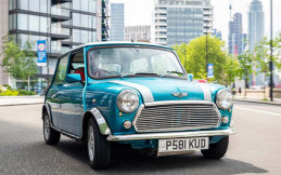 London Electric Cars Ubah MINI Klasik jadi Mobil Listrik