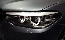 Lampu Projektor Mobil Kurang Fokus? Bisa Reparasi di Sini, Sob!