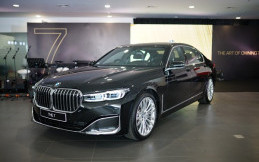 Menjelang Imlek 2020, BMW Seri 7 Terbaru Meluncur di Kota Medan