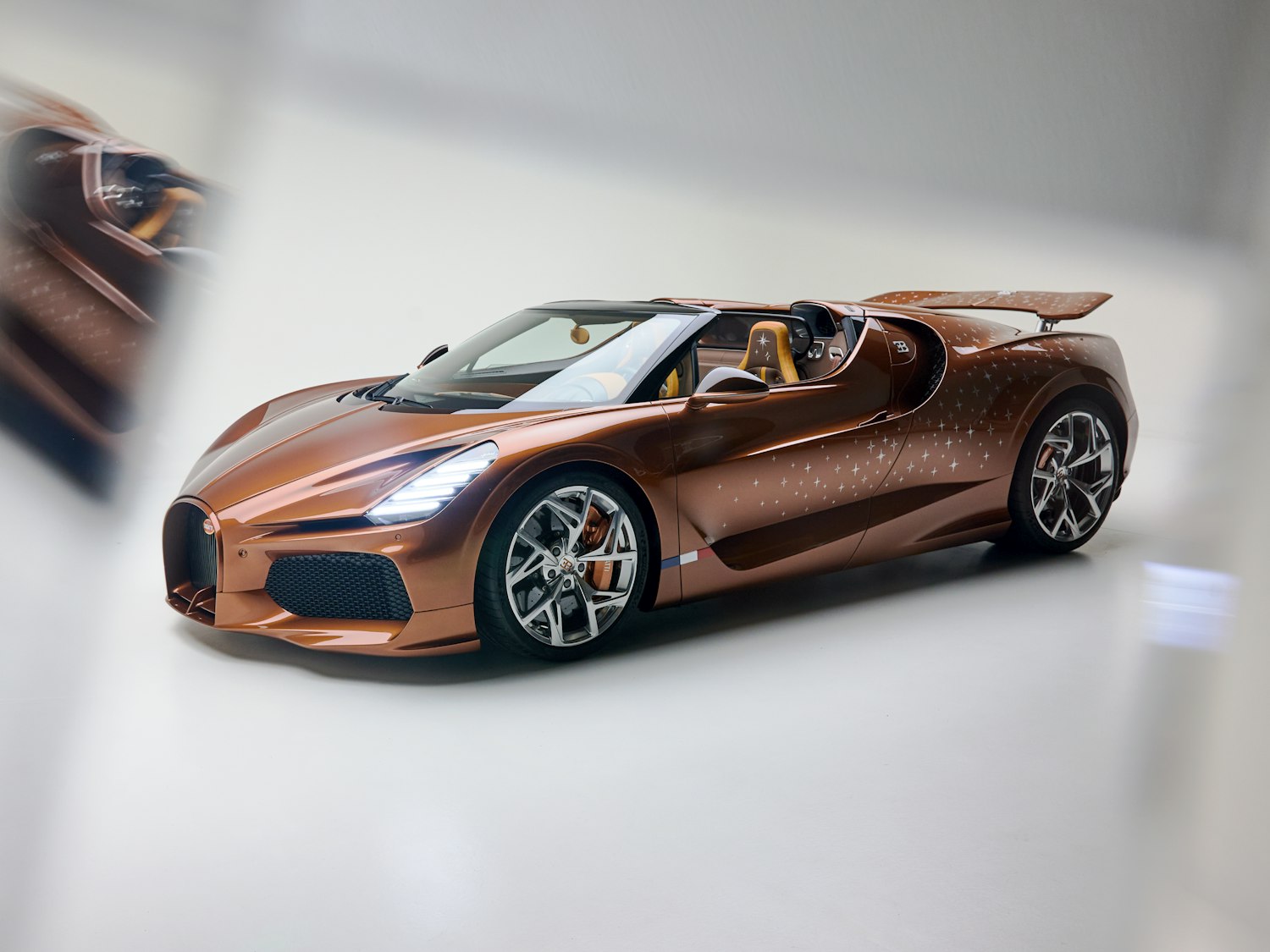 Sentuhan Magis Sur Mesure, Mahakarya Bugatti W16 Mistral untuk Pangeran Muda