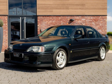 Lotus Carlton, Sedan 