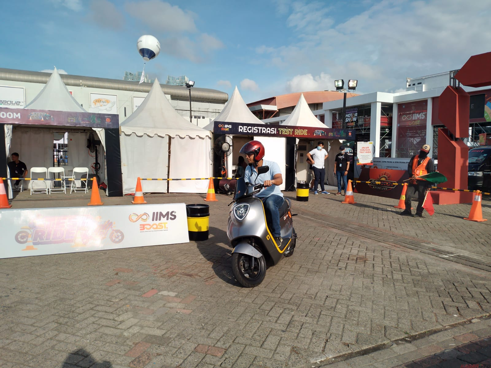 Syarat dan Cara Test Ride Motor di IIMS 2023