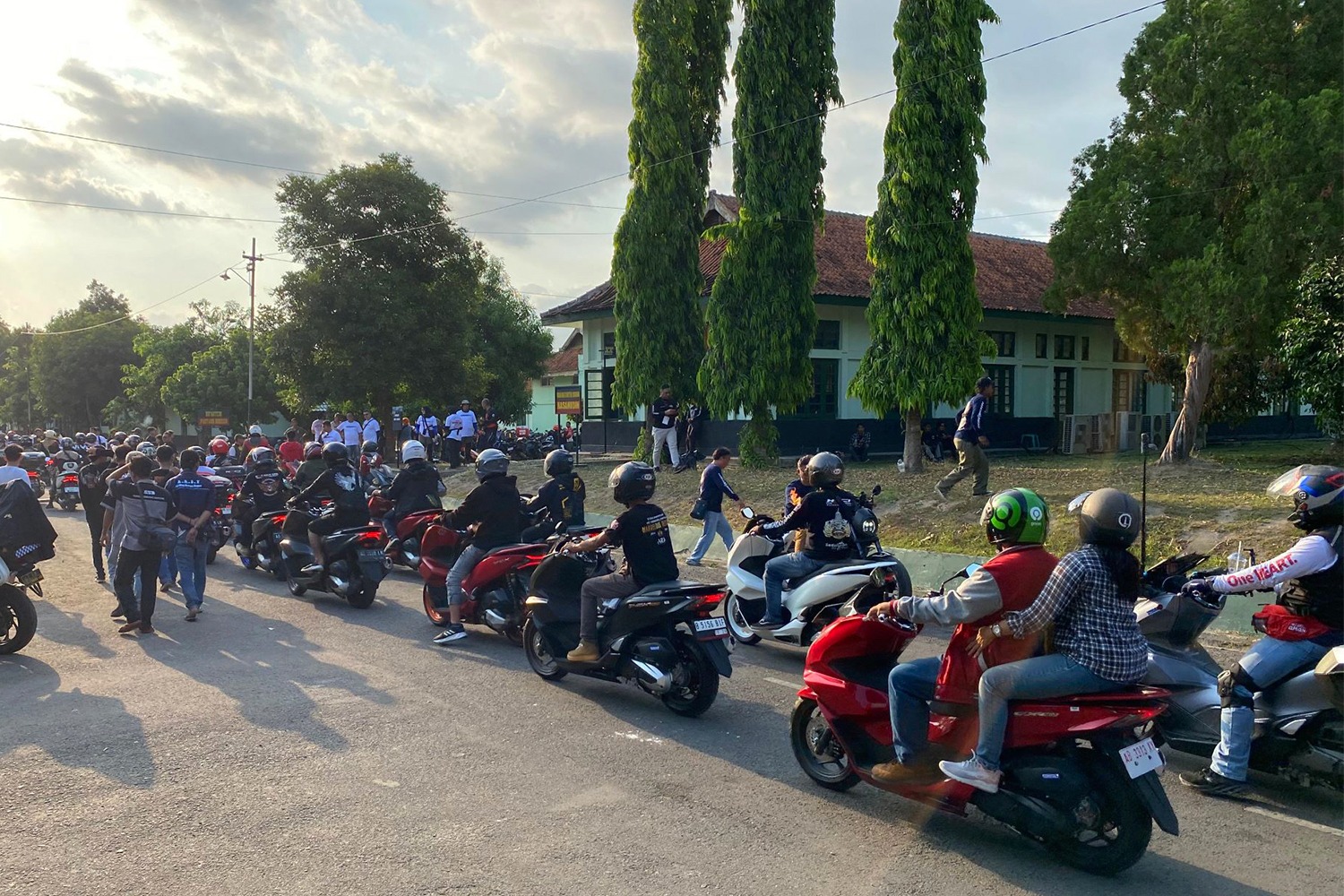 Bikers Honda dari 25 Komunitas Motor Jakarta Tangerang Touring ke Klaten Hadiri HBD 2024