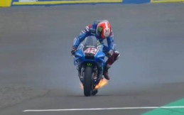 Suzuki Jelaskan Penyebab Motor Alex Rins Terbakar di Sirkuit Mandalika