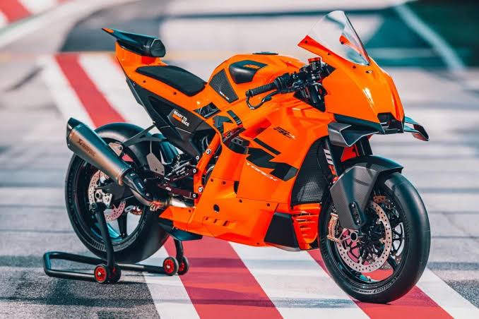 KTM 990 RCR, KabarOto
