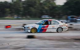 Penampakan Mobil Balap di Tarmac Rally Zone