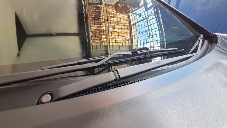 Seputar Wiper Mobil Agar Aman Digunakan di Perjalanan Natal dan Tahun baru