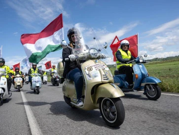 48 Negara Riuhkan Perayaan Vespa ke-80 Tahun Akhir Bulan Ini