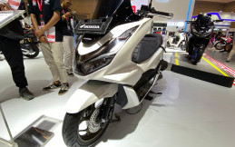 Profil All New Honda PCX 160, Skutik Premium Dengan Teknologi Modern