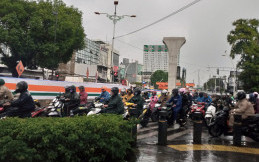 Etika Menyalip Kendaraan Lain di Jalan Raya, Jangan Sok Tahu!