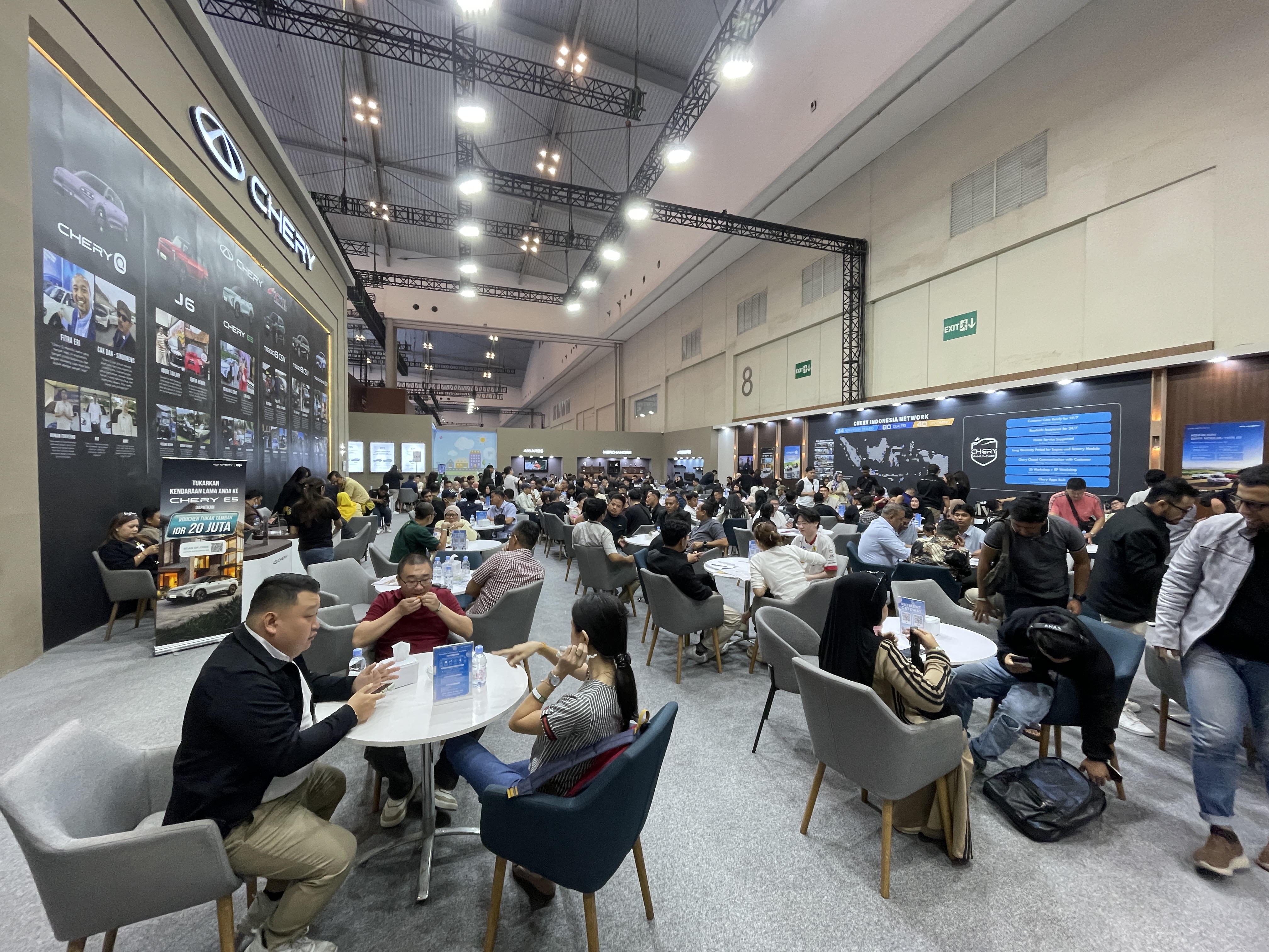 Meka dealing di booth Chery di GIIAS 2026