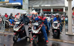 70 Bikers Komunitas PCX Naungan AHJ Diajak Riding Pakai Motor Baru