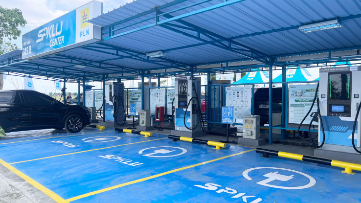 Jangan Panik, Ini Cara Mudah Mencari SPKLU di Jalur Mudik dan Wisata Saat Libur Nataru