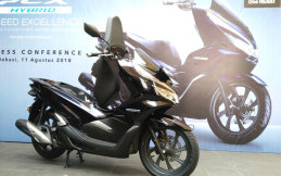 Forwot Nobatkan Honda PCX Hybrid Sebagai Motor Terbaik Tahun 2018