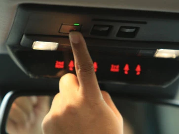 Tombol SOS Emergency Mitsubishi Connect, Ini Fungsi dan Caranya