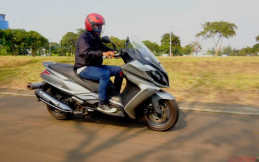 Test Ride Kymco Downtown 250i, Si Bongsor yang Nyaman Dikendarai