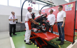 Daftar Akademis Para Juara Teknik Sepeda Motor Honda