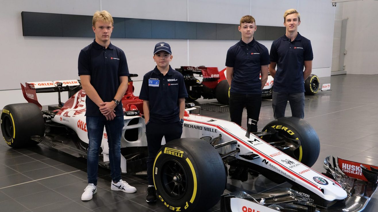 Sauber Academy Siap Poles Anak Juara Dunia F1 Emerson Fittipaldi
