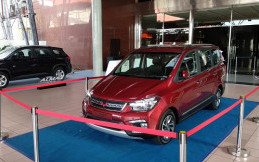Modal Pegang Mobil Bisa Bawa Pulang Wuling Confero, Mau?