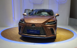 Lima Mobil Termahal di GJAW 2023, Tembus Rp 5 Miliar