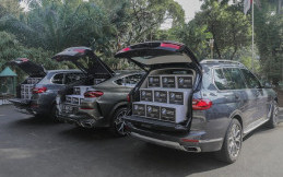 Gandeng BMWCCI Jakarta Chapter, BMW Group Indonesia Kembali Salurkan Paket Sembako