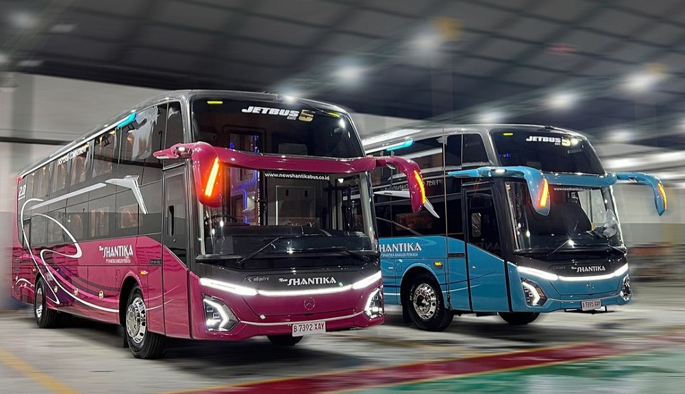 Bus Tentrem dan Adiputro, Sejarah Daimler Mercedes-Benz Indonesia