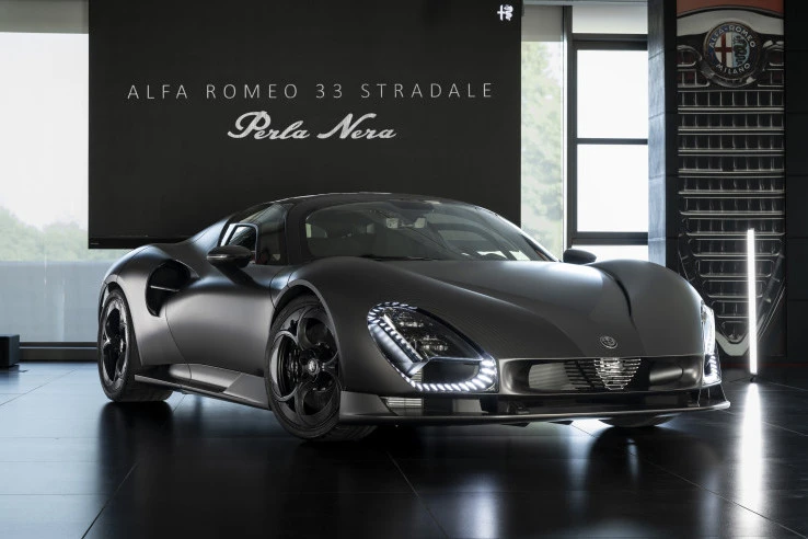 Alfa Romeo 33 Stradale Perla Nera: Supercar Langka Tampil di Museum